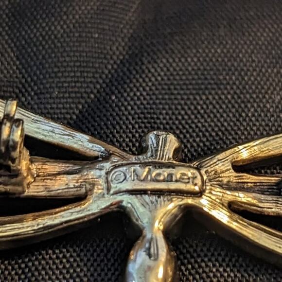 Vintage Monet Dragonfly Crystal Brooch New in Box - Picture 4 of 5